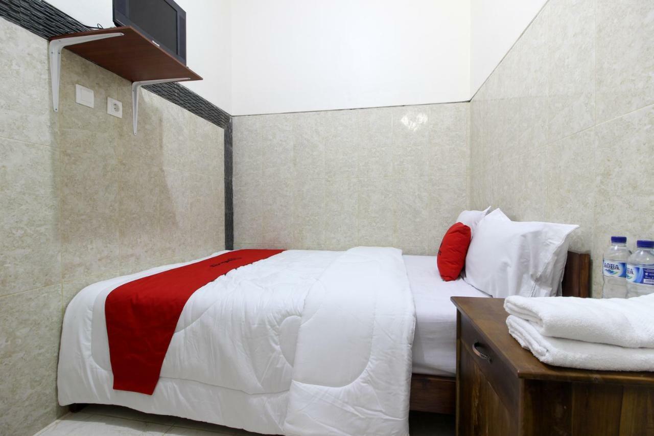RedDoorz near Museum Gunung Merapi Kaliurang Exterior foto