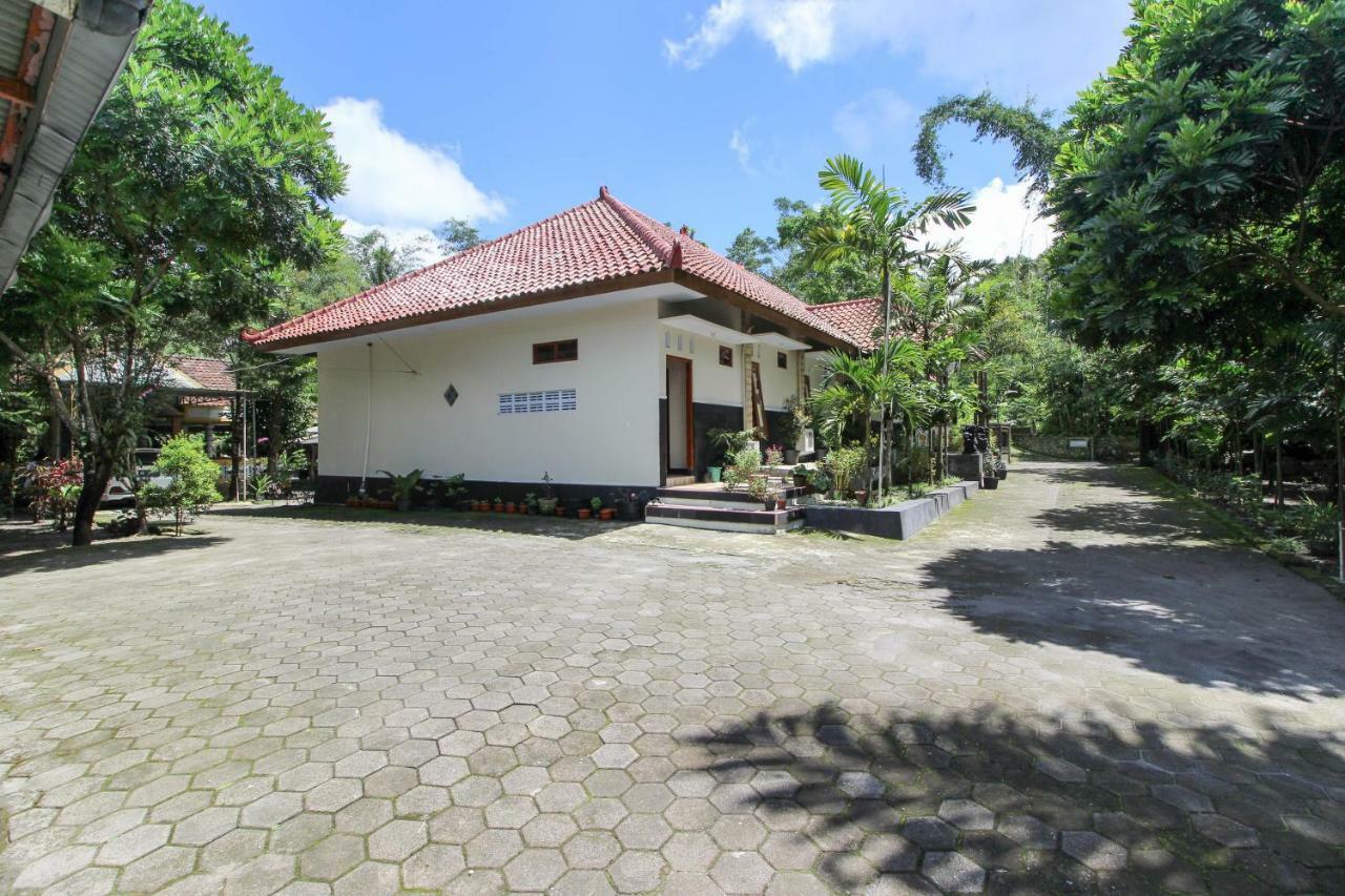 RedDoorz near Museum Gunung Merapi Kaliurang Exterior foto