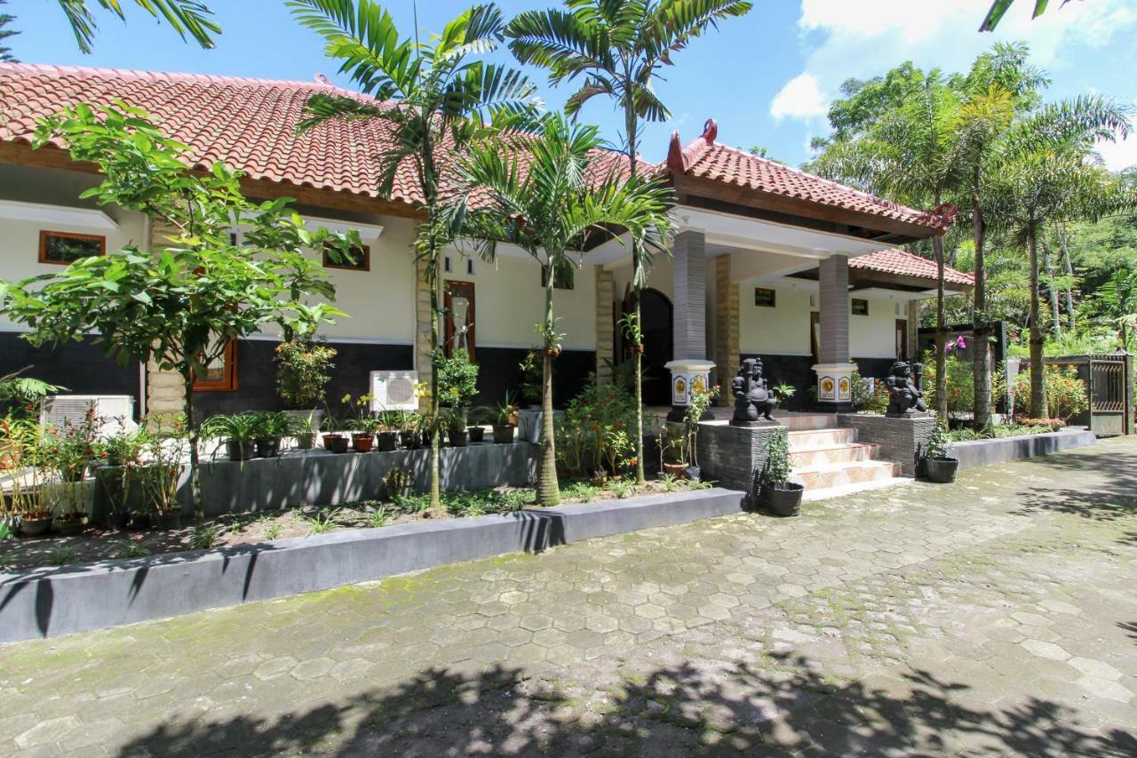 RedDoorz near Museum Gunung Merapi Kaliurang Exterior foto