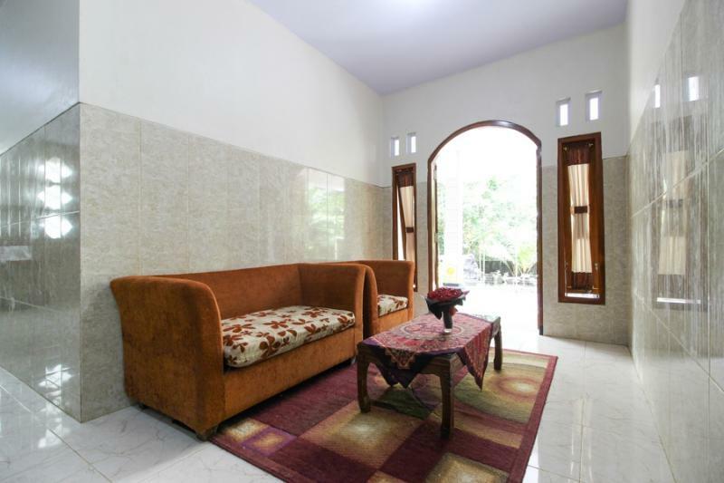 RedDoorz near Museum Gunung Merapi Kaliurang Exterior foto